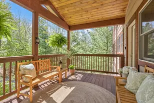 124 W Blueberry Ln, Beech Mountain, NC 28604 - Photo 4