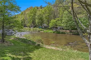 1361 River Front Dr, Jefferson, NC 28640 - Photo 2