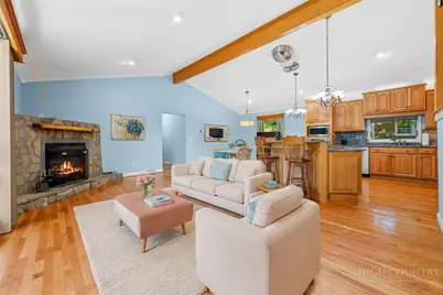 201 E Buck Mountain Road, West Jefferson, NC 28694 - Photo 10