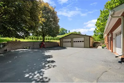 201 E Buck Mountain Road, West Jefferson, NC 28694 - Photo 46