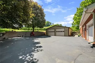 201 E Buck Mountain Rd, West Jefferson, NC 28694 - Photo 46