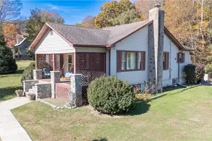 292 Little Elk Rd, Elk Park, NC 28622 - Photo 26