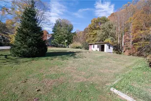 292 Little Elk Rd, Elk Park, NC 28622 - Photo 6