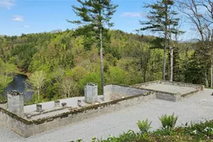 485 Autumn Leaf Wy, Crumpler, NC 28617 - Photo 2