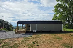 855 Grandview Dr, Sparta, NC 28675 - Photo 4