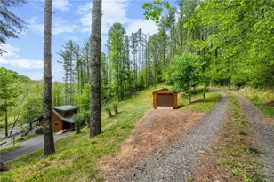 613 Silas Creek Rd, Lansing, NC 28643 - Photo 36