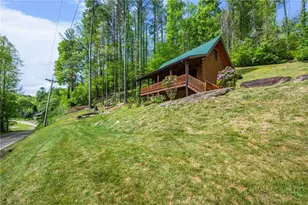613 Silas Creek Rd, Lansing, NC 28643 - Photo 6