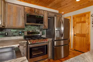1645 Carefree Cove, Zionville, NC 28698 - Photo 10