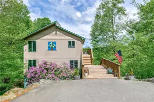 1078 Charter Hills Rd, Beech Mountain, NC 28604 - Photo 4