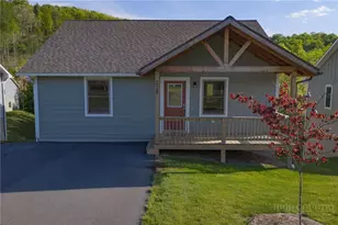 463 Townhomes Pl, Boone, NC 28607 - Photo 2