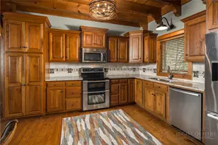 371 Dameron Dr, Blowing Rock, NC 28605 - Photo 8