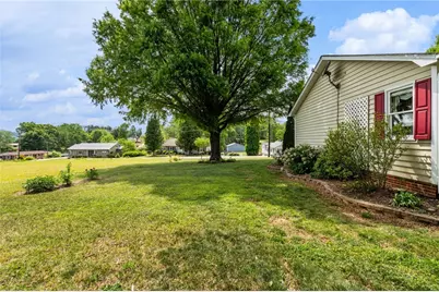 1137 Hibriten Drive, Lenoir, NC 28645 - Photo 32