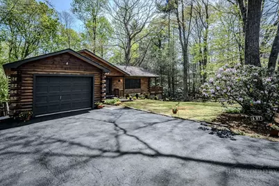 97 Lakeview Road, Newland, NC 28657 - Photo 2