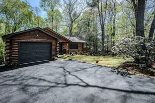 97 Lakeview Rd, Newland, NC 28657 - Photo 2