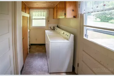 189 Old Nc 181 Highway, Newland, NC 28657 - Photo 10
