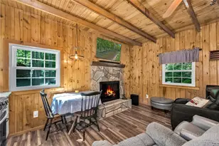 204 Mountain Side Ln, Crumpler, NC 28617 - Photo 14