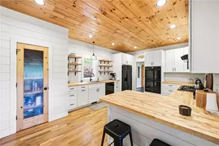 355 Cascade Ln, Todd, NC 28684 - Photo 16