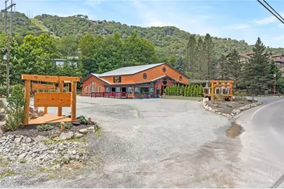 1003 Beech Mountain Parkway, Beech Mountain, NC 28604 - Photo 12