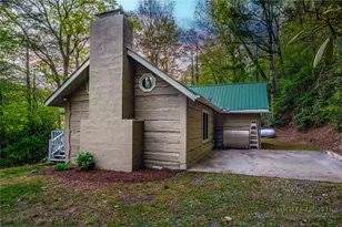 217 Holiday Hills Dr, Boone, NC 28607 - Photo 2