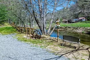 8652 Nc Hwy 16, Grassy Creek, NC 29631 - Photo 24