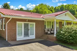 346 Piney Creek Rd, Lansing, NC 28643 - Photo 2