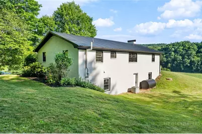 7754 Highway 163, West Jefferson, NC 28694 - Photo 28