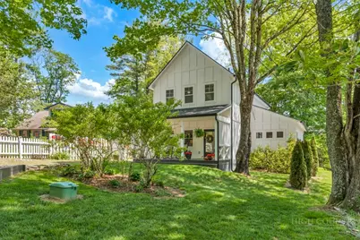 210 Henkel Street, Blowing Rock, NC 28605 - Photo 2