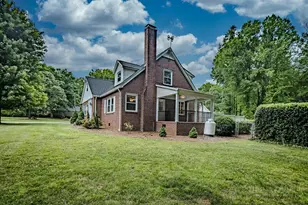 803 1st Ave N, Conover, NC 28613 - Photo 4