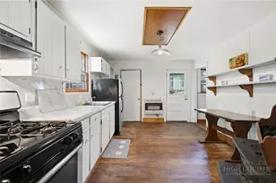 71 Warrior Ln, Newland, NC 28657 - Photo 6