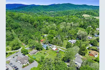 490 Cranberry Street, Newland, NC 28657 - Photo 32