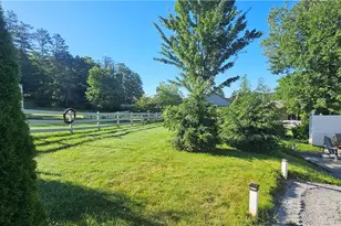 490 and 494 Cranberry St, Newland, NC 28657 - Photo 36