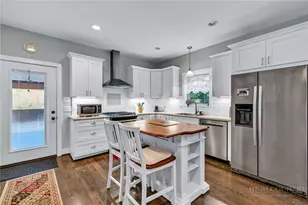 126 Highland Cove, West Jefferson, NC 28694 - Photo 2