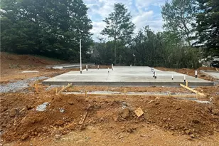 2 N Jefferson Ave, West Jefferson, NC 28694 - Photo 6