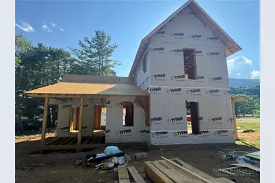 2 North Jefferson Avenue, West Jefferson, NC 28694 - Photo 2