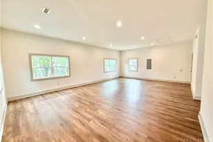 300 N Jefferson Ave, West Jefferson, NC 28694 - Photo 12