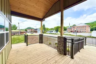 300 N Jefferson Ave, West Jefferson, NC 28694 - Photo 4