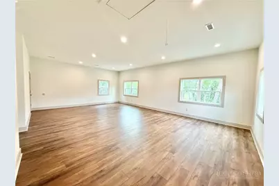 300 N Jefferson Avenue, West Jefferson, NC 28694 - Photo 10