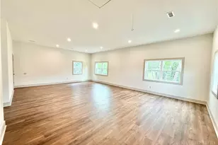 300 N Jefferson Ave, West Jefferson, NC 28694 - Photo 10