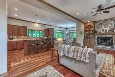 386 Billy Goat Bluff, Elk Park, NC 28622 - Photo 14