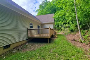 966 Burkett Rd, Boone, NC 28607 - Photo 22