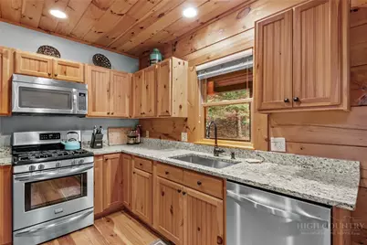 135 Jake Trl, Vilas, NC 28692 - Photo 6