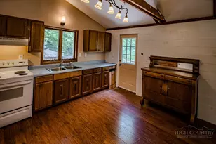933 Autumn Valley Dr, West Jefferson, NC 28694 - Photo 16
