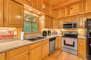 328 Nile Park Dr, Blowing Rock, NC 28605 - Photo 18