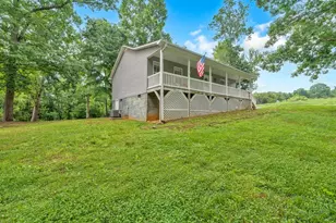 374 Deer Ln, Union Grove, NC 28689 - Photo 4