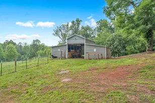 374 Deer Ln, Union Grove, NC 28689 - Photo 20
