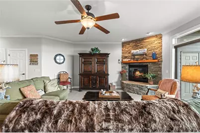127 Trails End #32-D, Sugar Mountain, NC 28604 - Photo 4