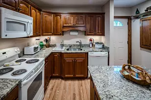378 Skyleaf Dr, Sugar Mountain, NC 28604 - Photo 10
