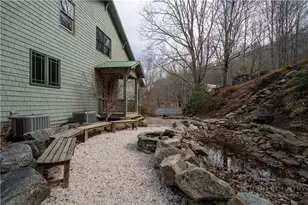 442 Aldridge Rd, Banner Elk, NC 28604 - Photo 2
