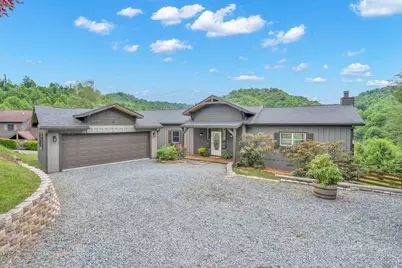 338 Woodbriar Drive, Sugar Grove, NC 28679 - Photo 2
