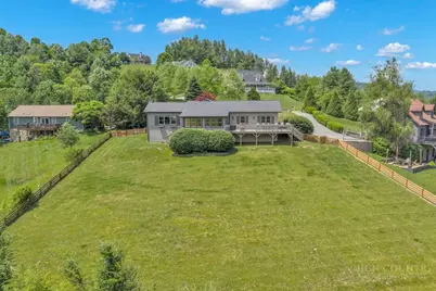 338 Woodbriar Drive, Sugar Grove, NC 28679 - Photo 12